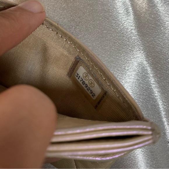 💯 Authentic Chanel Lambskin iridescent cardholder - Picture 5 of 10